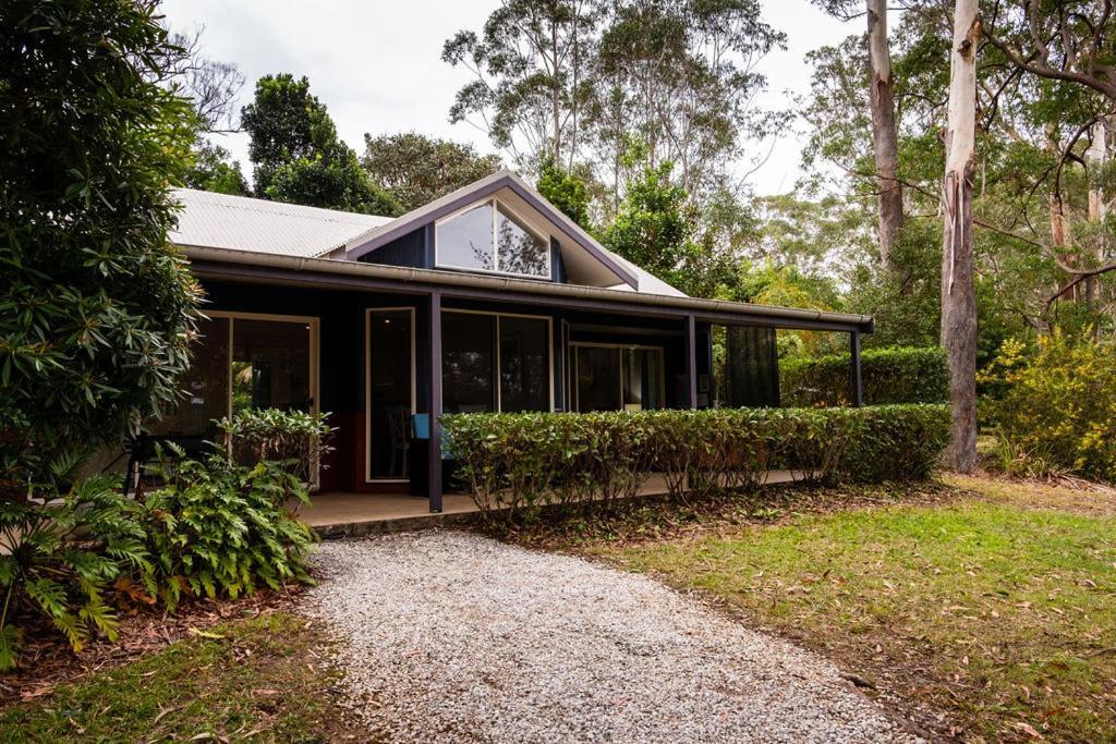 Bed & Breakfast Russell Lakeside Retreat *